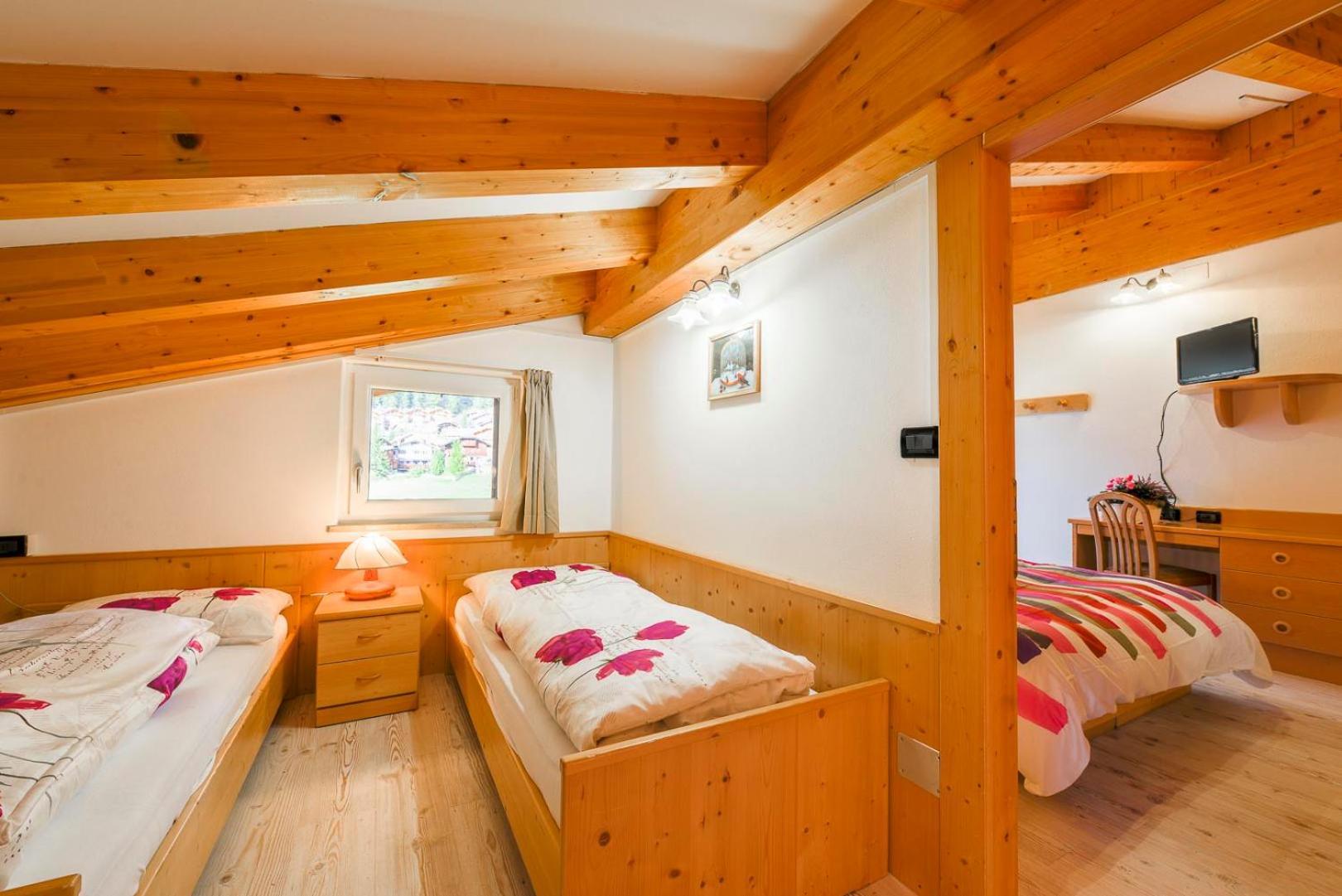 Chalet Pineta Relax Location Canazei Exterior foto